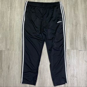 Adidas Men’s Tapered Normal Length Sweatpants